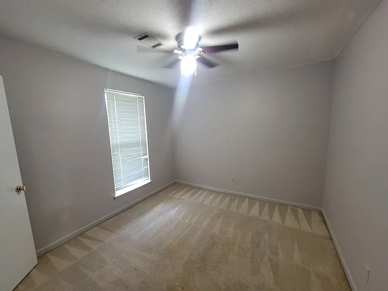 3737 Woodcock Dr — Photo 17