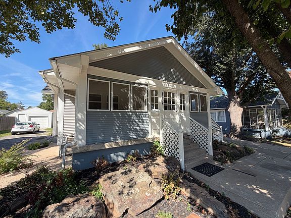 5th image of 1208 S Florence Pl