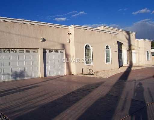 1st image of 5680 Darby Ave