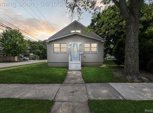3690 Phillips Ave, Berkley, MI