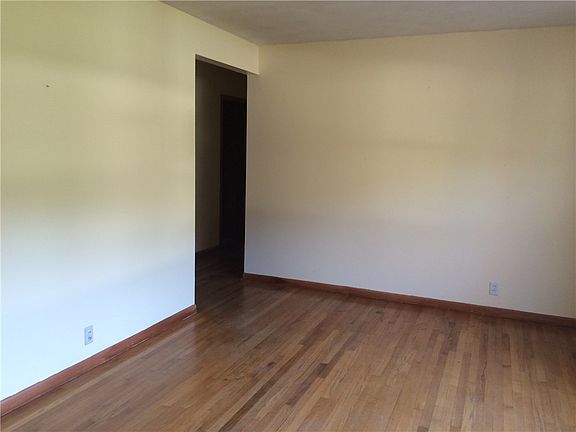 3rd image of 2146 E Shayne Dr