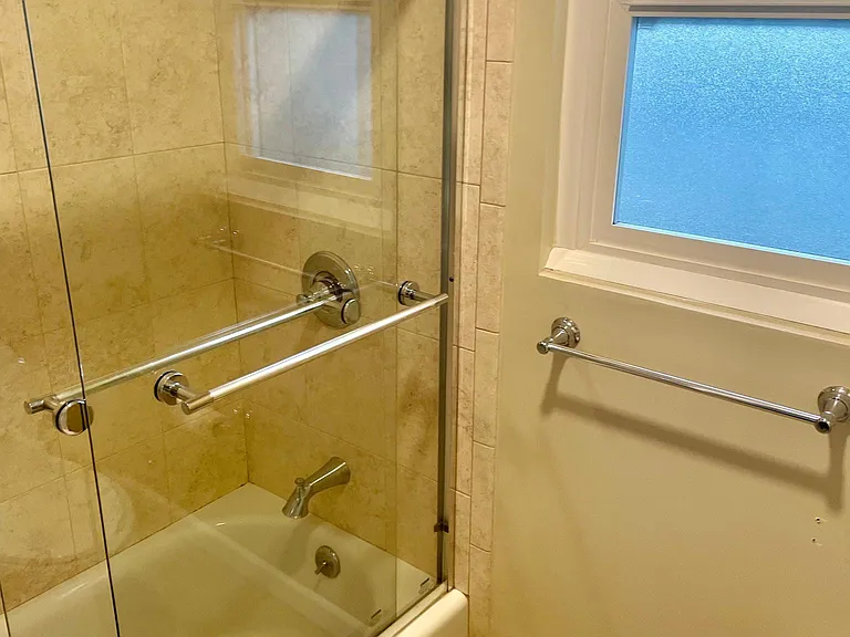 3350 Judah St #3 — Photo 10