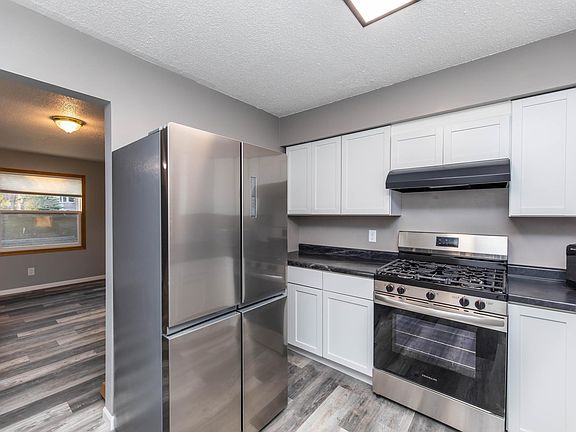 3rd image of 710 Newton Ave N
