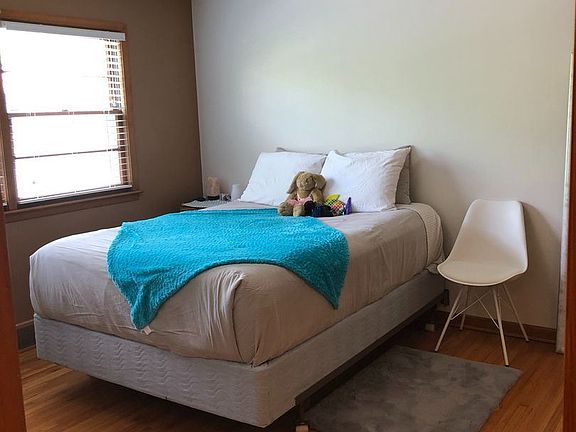 5th image of 924 S 20th St #2