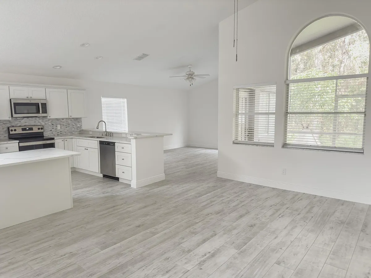 Building Photo - 732 Magnolia Creek Cir