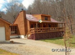 65 Castle Ct, Maggie Valley, NC 28751