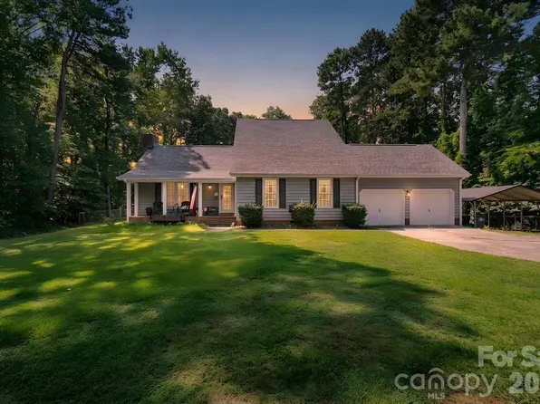 302 Nottingham Way, Wadesboro, NC 28170