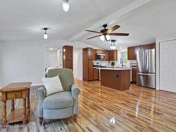 4th image of 135 Patch Road