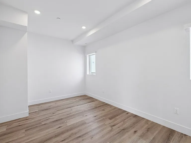 The Bay Apartment Homes — Photo 65