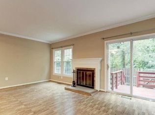 7422 Timberock Rd, Falls Church, VA 22043