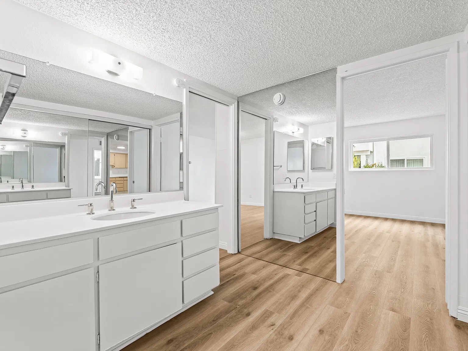 2 bed, 1021 sqft, $3,150 — Photo 4