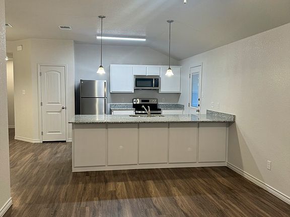 2nd image of 122 Dolphin Dr #B