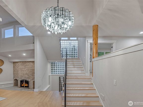 3rd image of 12621 49th Street Ct E