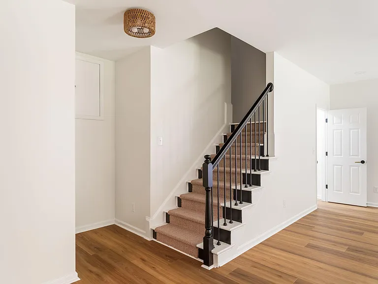 5 Silverbell Ct — Photo 36