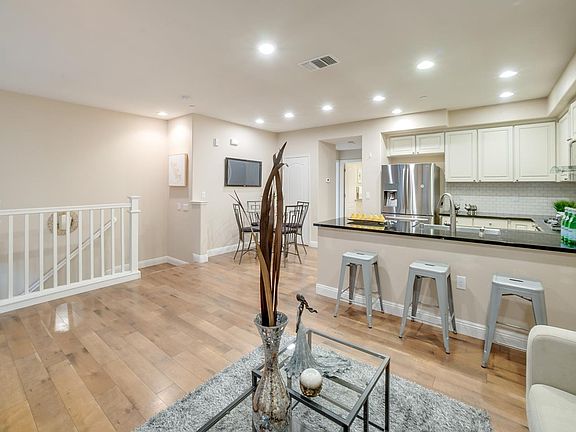 2nd image of 1466 Neleigh Pl