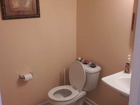 4th image of 336 Samantha Ln