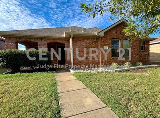 306 Quail Run Rd, Red Oak, TX 75154
