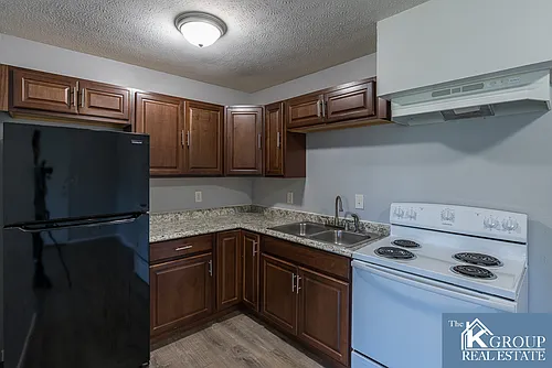 608 N Woodland Dr #9 Photo 1