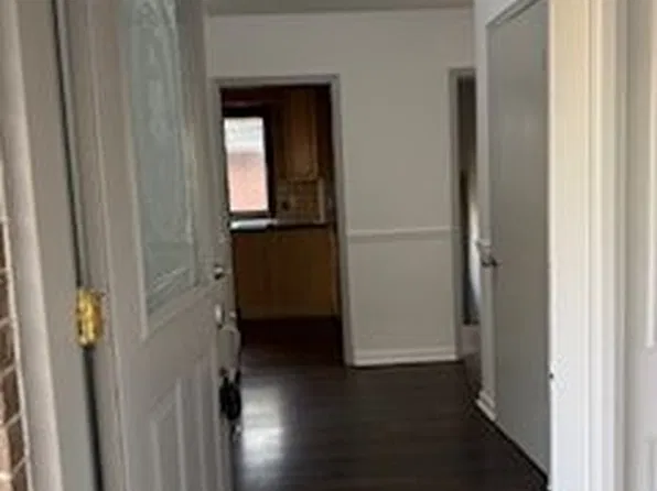 416 Lees Ln, Oakville, ON L6L 4S7