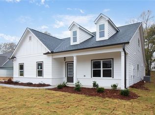 101 Academy St, Pendergrass, GA 30567