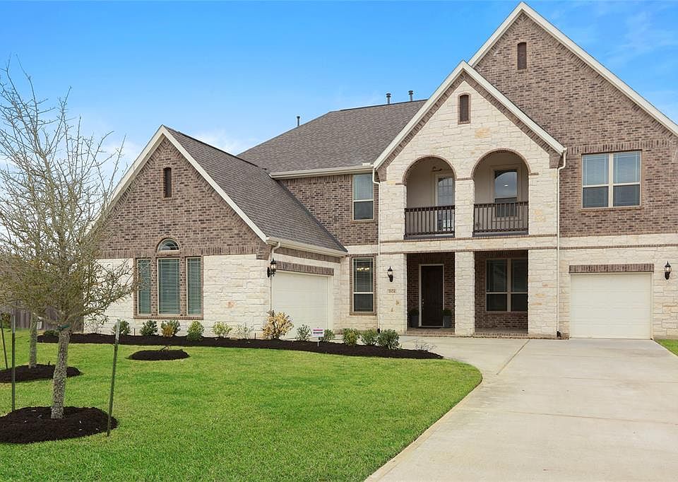 Welcome to this exceptional home in Graystone Hills. The curb appeal is truly special.