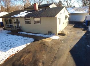 323 Tee Ln, Carpentersville, IL 60110