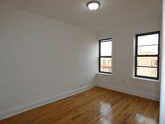 Rented by Karten Real Estate Services LLC | media 21