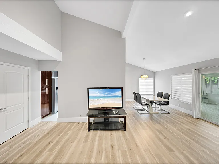 15937 La Ronda Cir — Photo 9