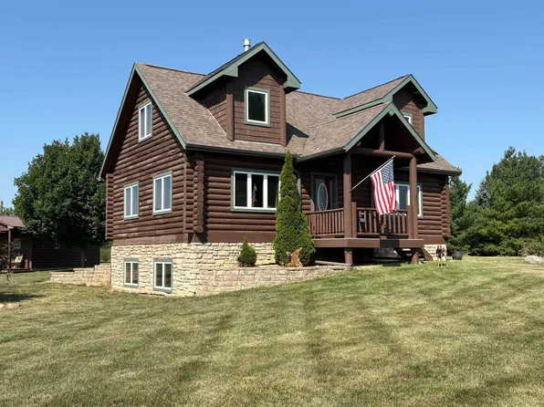 105 Spring Meadow Rd, Yankton, SD 57078