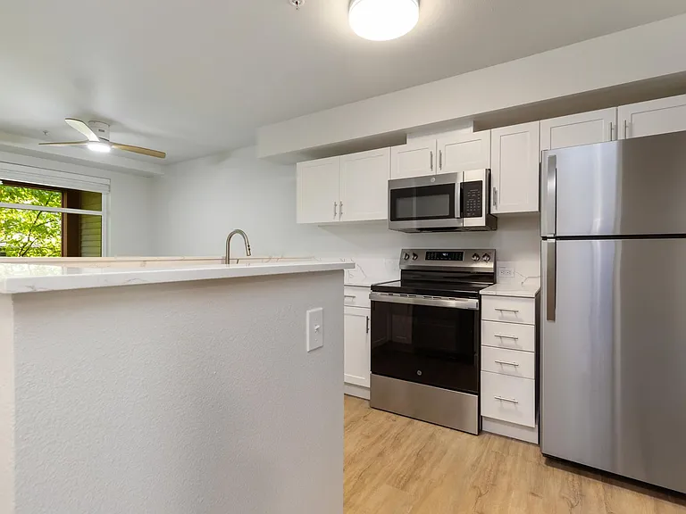 St. Theodore Apartments on Roosevelt! — Photo 37