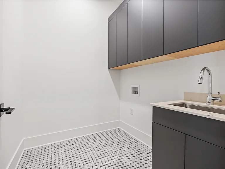 4705 Walden Ct — Photo 40