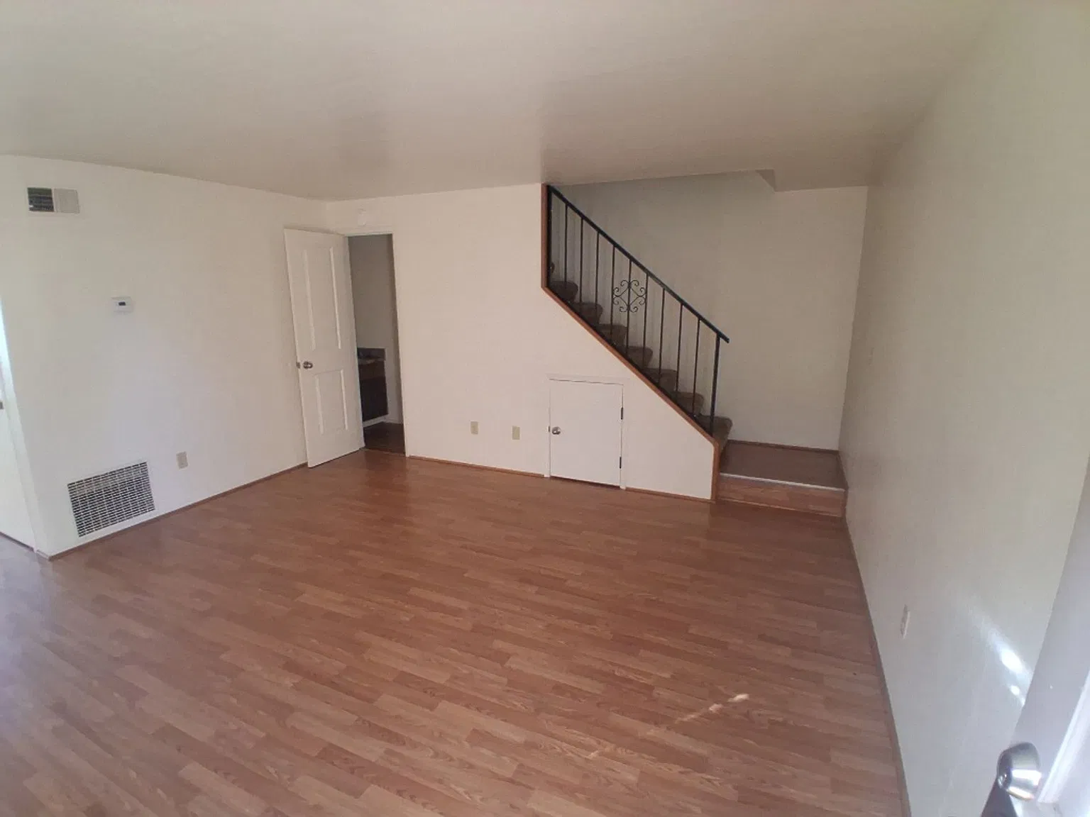 P0185 - 1870 Inner Circle #1 - #4 — Photo 2