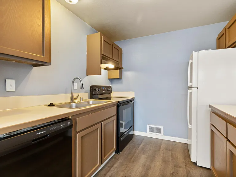 18461 Killarney Cir #3 — Photo 6