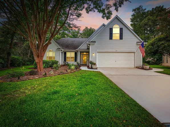 23 Revolution Ct. #Access to Litchfield By the Sea & River Club Pool, Pawleys Island, SC 29585