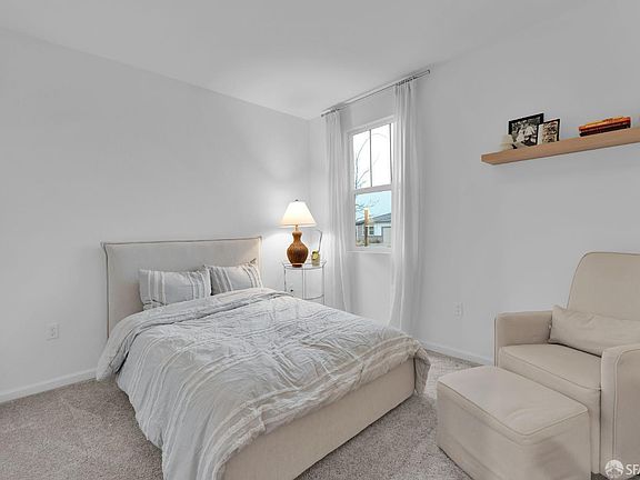 3rd image of 543 Pino Ln