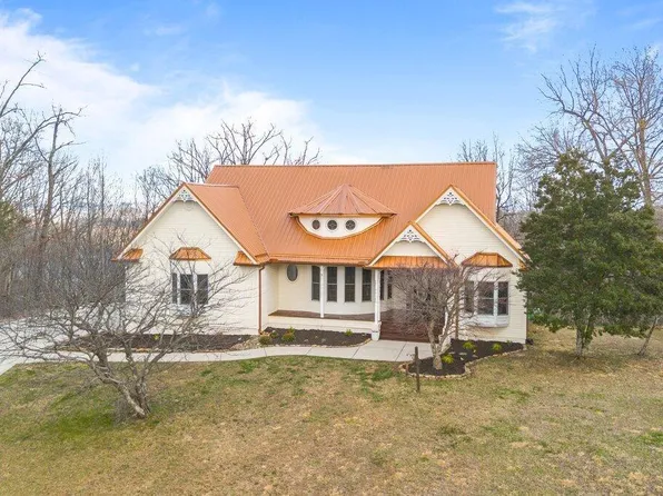 286 Bobcat Trl, Caryville, TN 37714