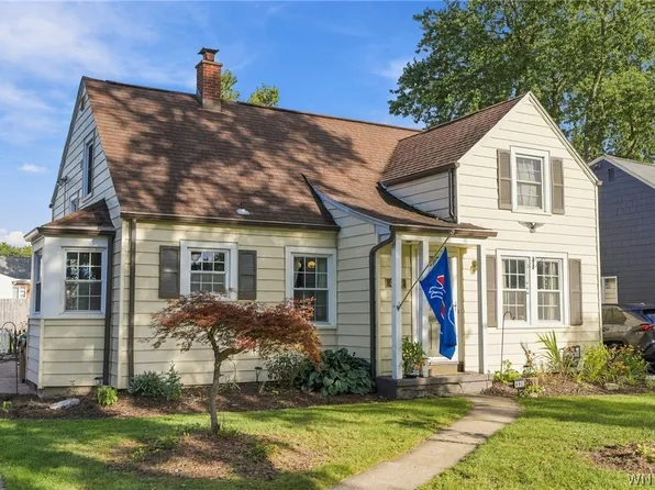 492 Lamarck Dr, Cheektowaga, NY 14225