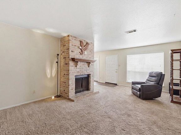 3rd image of 8475 Glen Meadow Ln