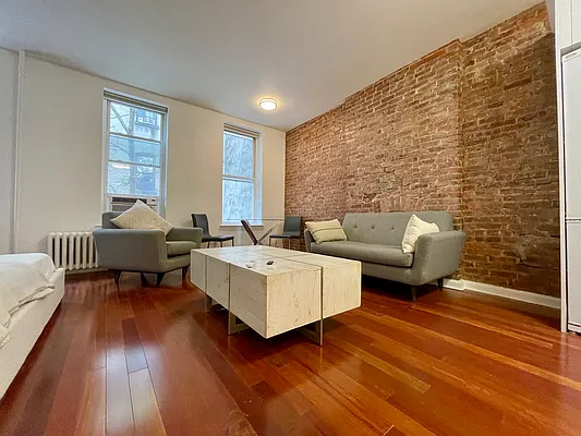 Rented by Building Equity Real Estate LLC | media 1