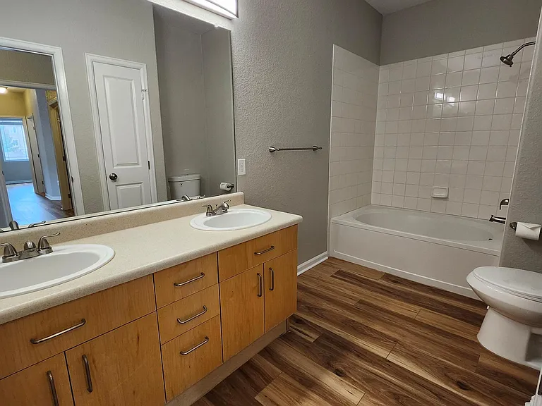 8520 S Holland Ln #201 — Photo 6