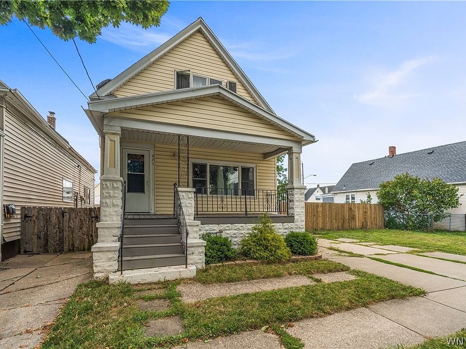 1st image of 471 Willett St