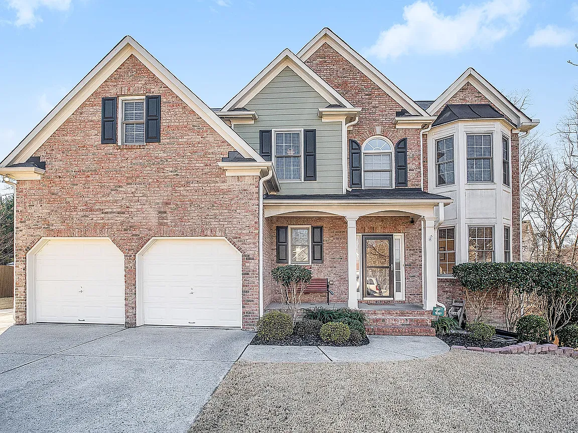 5 bed, 3333 sqft, $2,800 — Photo 1