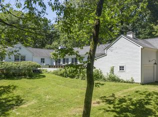 7917 W Bordeaux Dr, Dixon, IL 61021