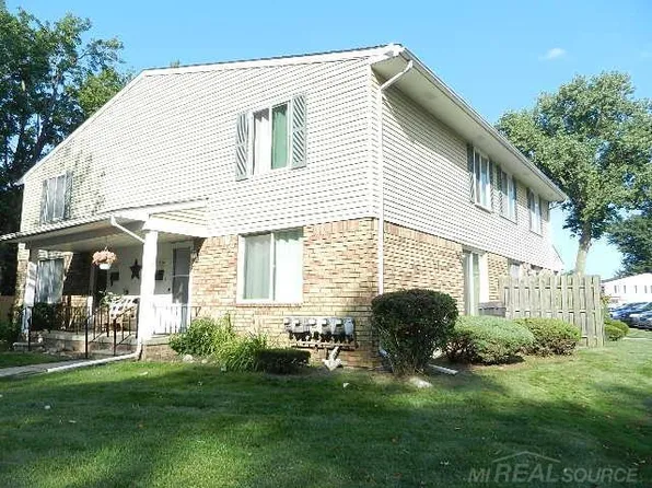 24413 Quad Park Ln, Clinton Township, MI 48035