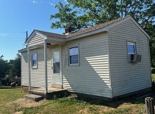 19531 Harrisons Rd, Jetersville, VA 23083
