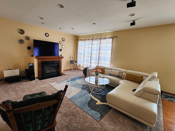 3rd image of 15398 Plumstone Dr