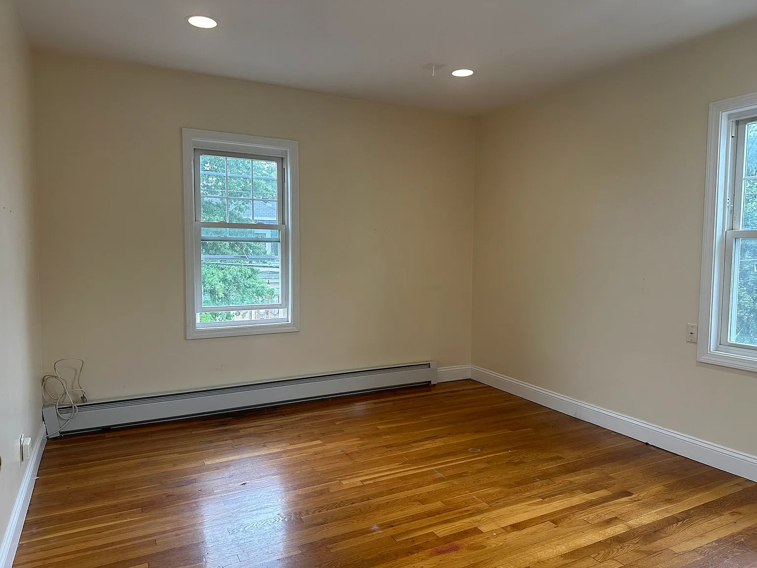 2 bed, 720 sqft, $1,800 — Photo 2