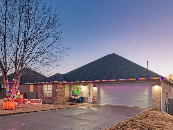 6371 Cord Ave, Springdale, AR 72762