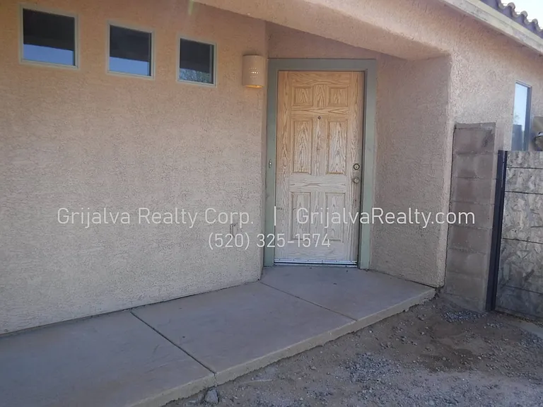 6745 W Brightwater Way — Photo 2
