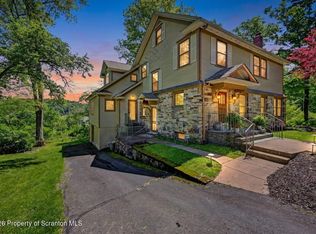 100 Old Woodland Way, Clarks Summit, PA 18411